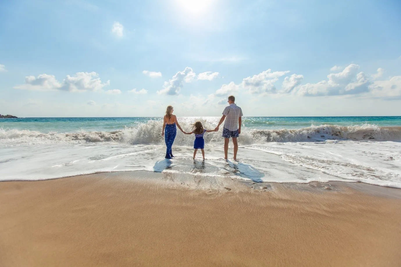 Top Tips for Travelling with Contact Lenses